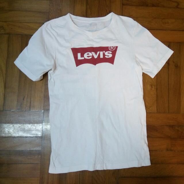 美版童裝levis Tee 絕對正版 L碼 身長68cm 胸圍46cm 肩寬39cm 袖長21cm 95 New 冇任何爛 25包郵 賣家167cm 高 53kg 著ok 女裝 女裝上衣