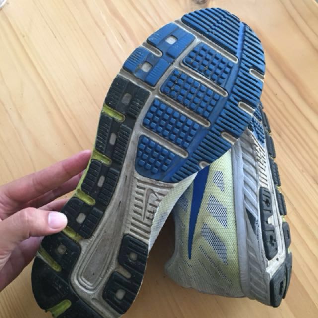 Nike Zoom Fly 44, Fesyen Pria, Sepatu di Carousell