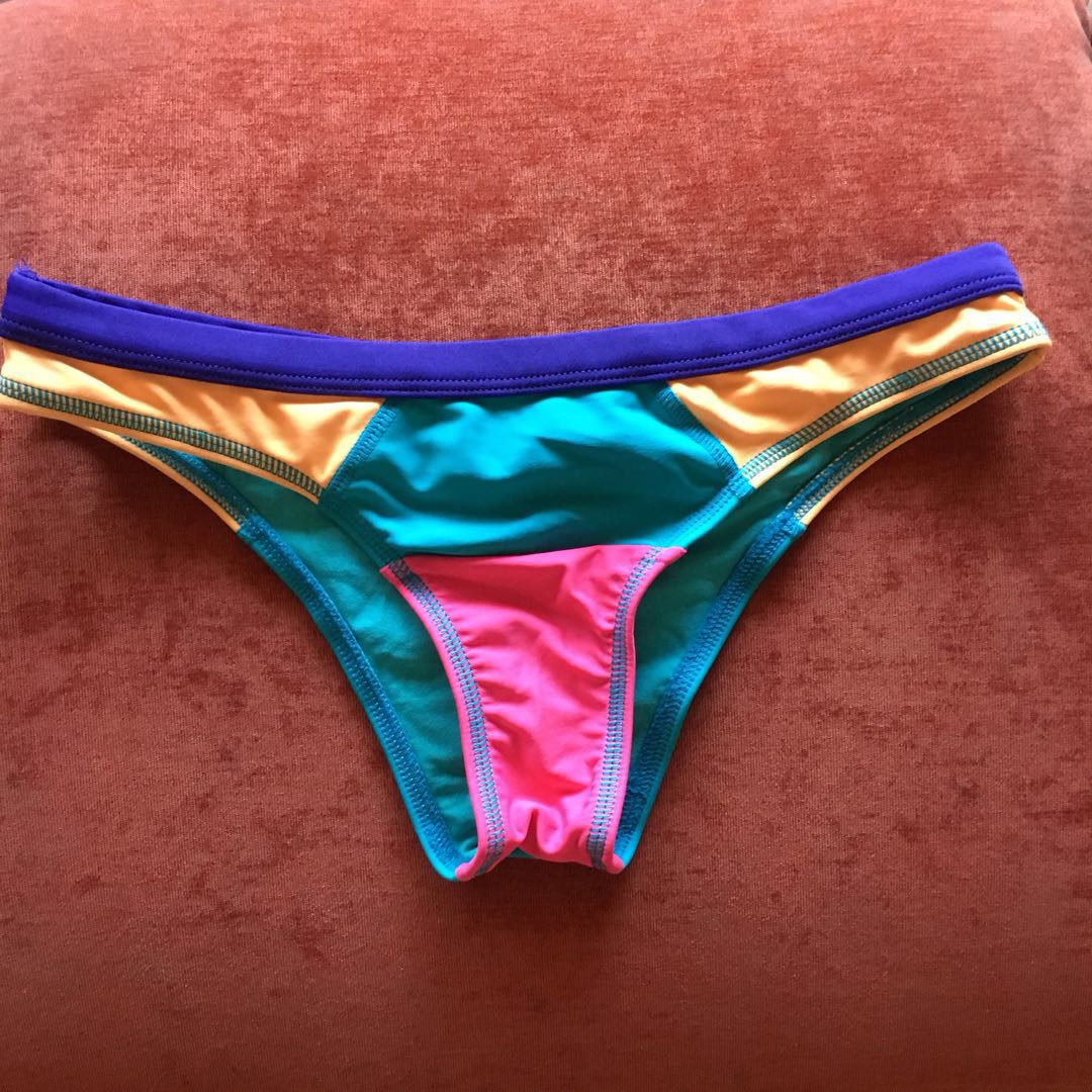 Roxy Bikini Set Women s Fashion Swimwear Bikinis Swimsuits On roxy-bikini-set-women-s-fashion-swimwear-bikinis-swimsuits-on