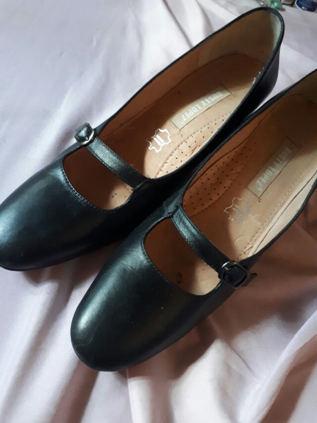 Rusty Lopez Black Shoes
