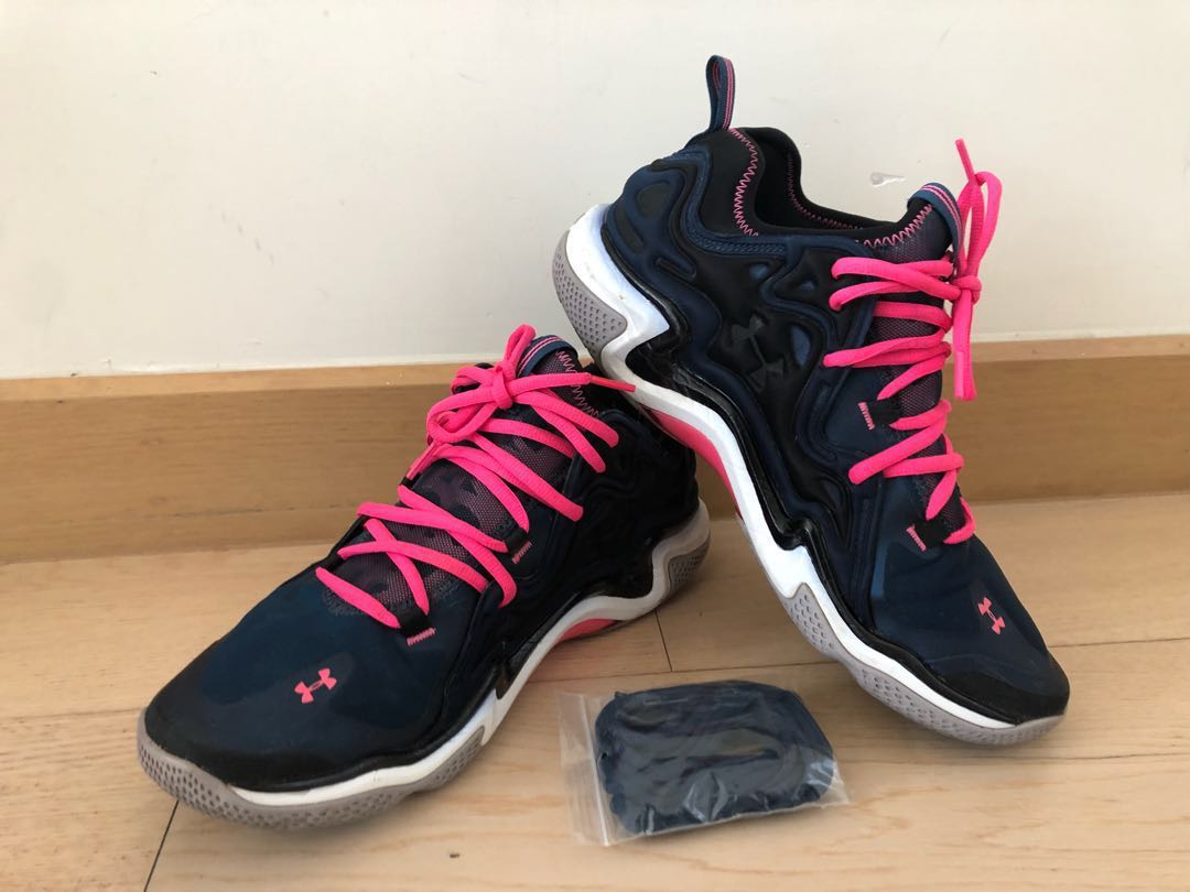 Under armour micro g charge volt low hotsell