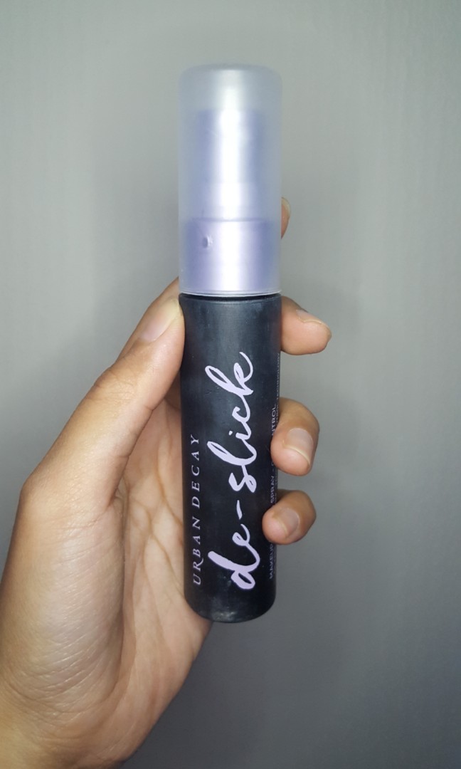Urban Decay De Slick Makeup Setting Spray 30ml Health Beauty Makeup On Carousell