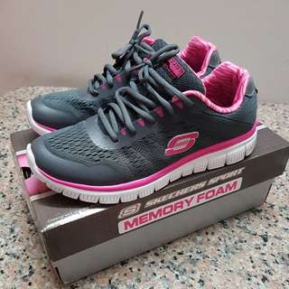 womens skechers memory foam