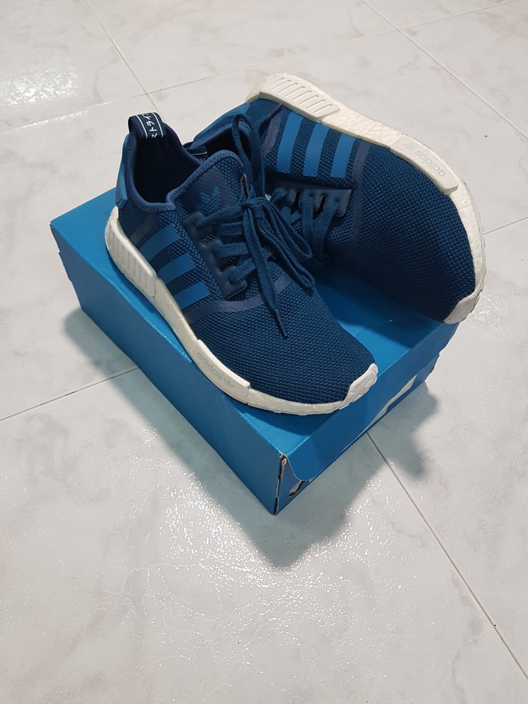 Nmd r1 cs2 clearance