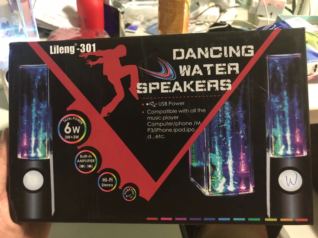 Dancing water speakers