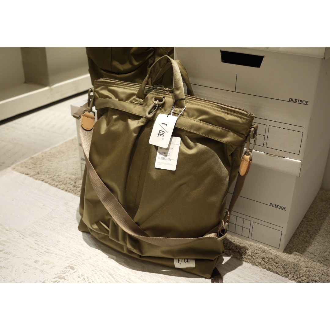 F/CE. SATIN 3 WAY HELMET BAG, 男裝, 袋, 腰袋、手提袋、小袋- Carousell