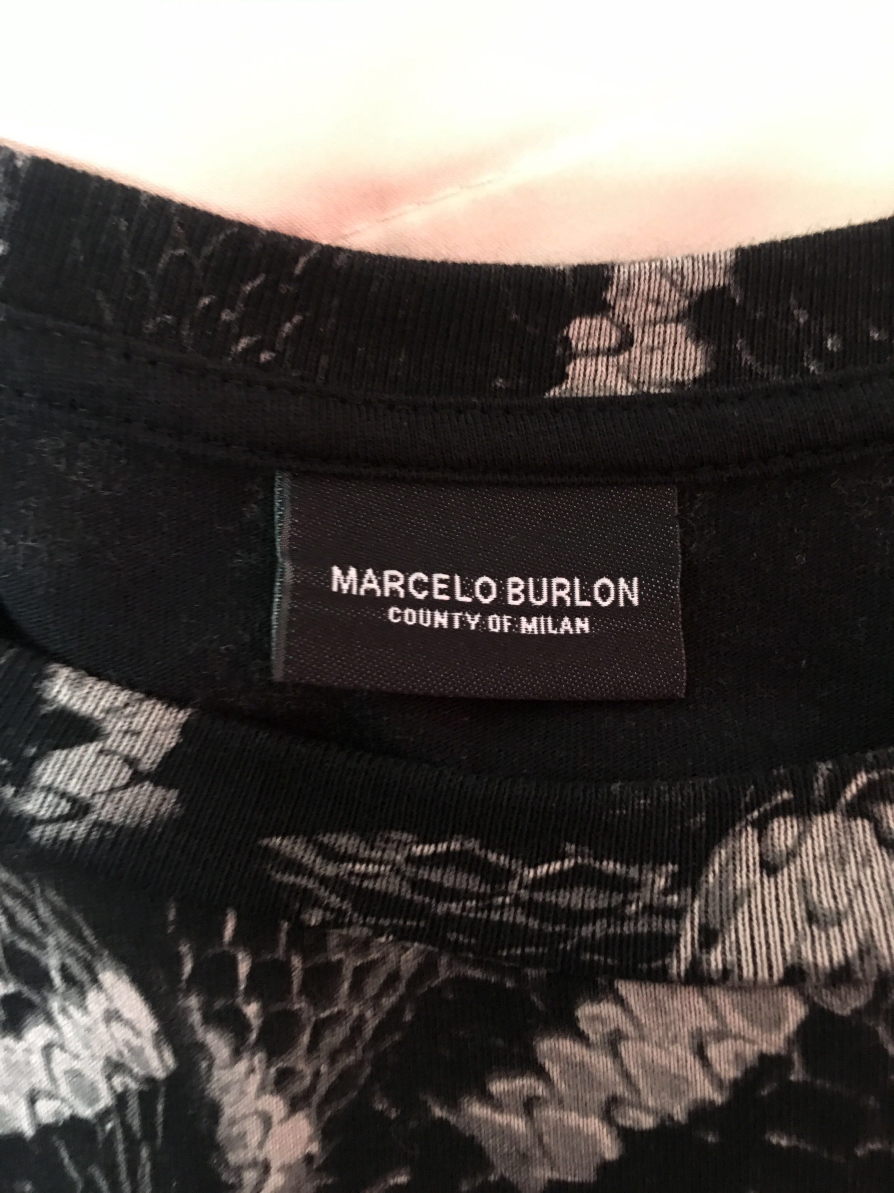Forretningsmand smække fløjl Marcelo Burlon County Of Milan Allover Snake Print T-Shirt, Men's Fashion,  Tops & Sets, Tshirts & Polo Shirts on Carousell