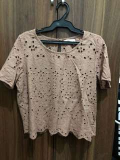 Amanda’s Place Top