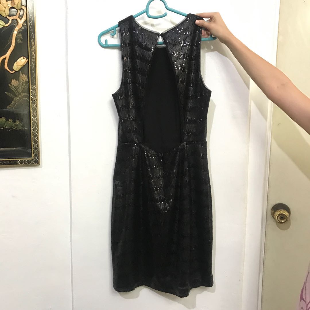 Black spakling party / formal dress (Category: Evening dresses & gowns) located in Quezon City. Submitted by muraditoshop (Listing ID 164803575, Image 2). Description: .