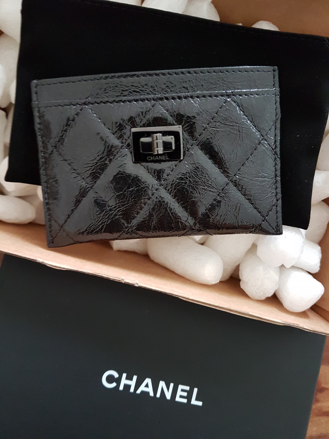 Chanel reissue card store holder
