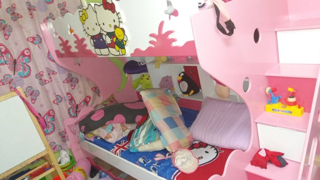 Hello kitty double hot sale deck bed