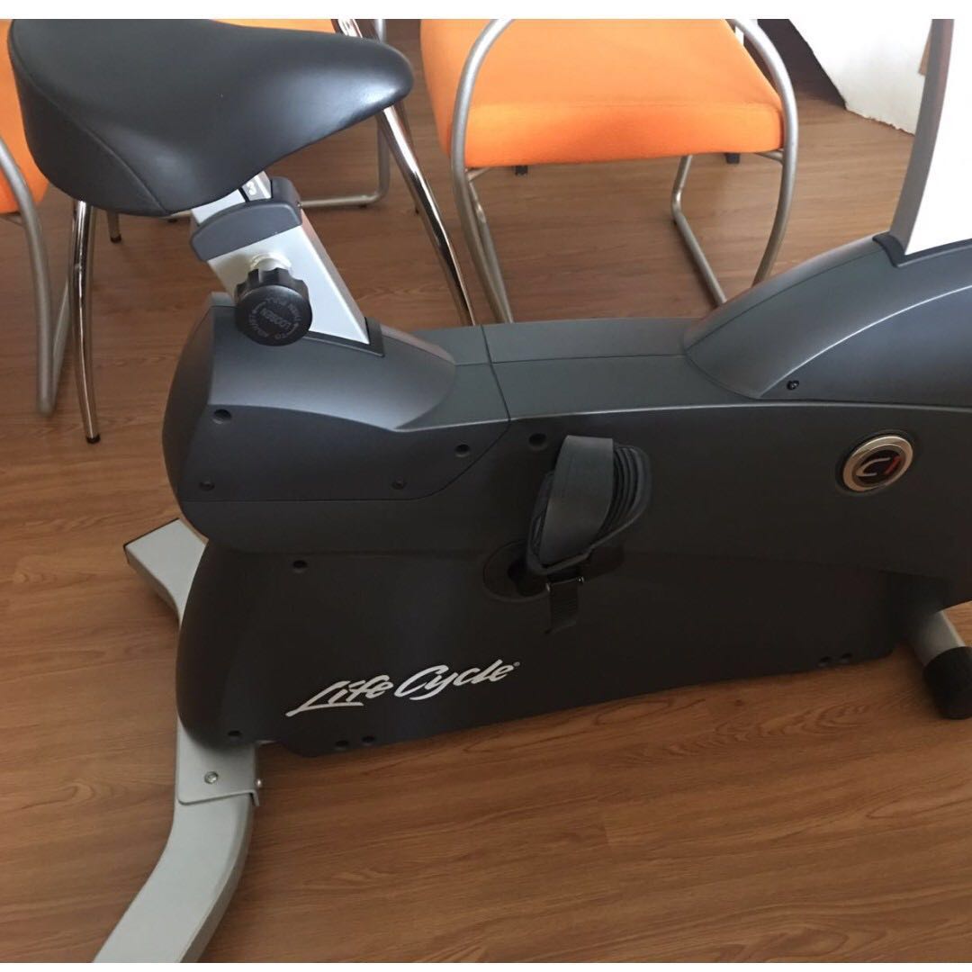 Life Fitness C1 Lifecycle Exercise Bike