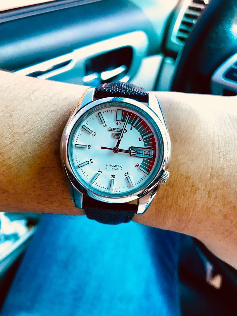 Negotiable Seiko Snk369 Speed Racer With Free Brand New Leather Strap Men S Fashion Watches On Carousell