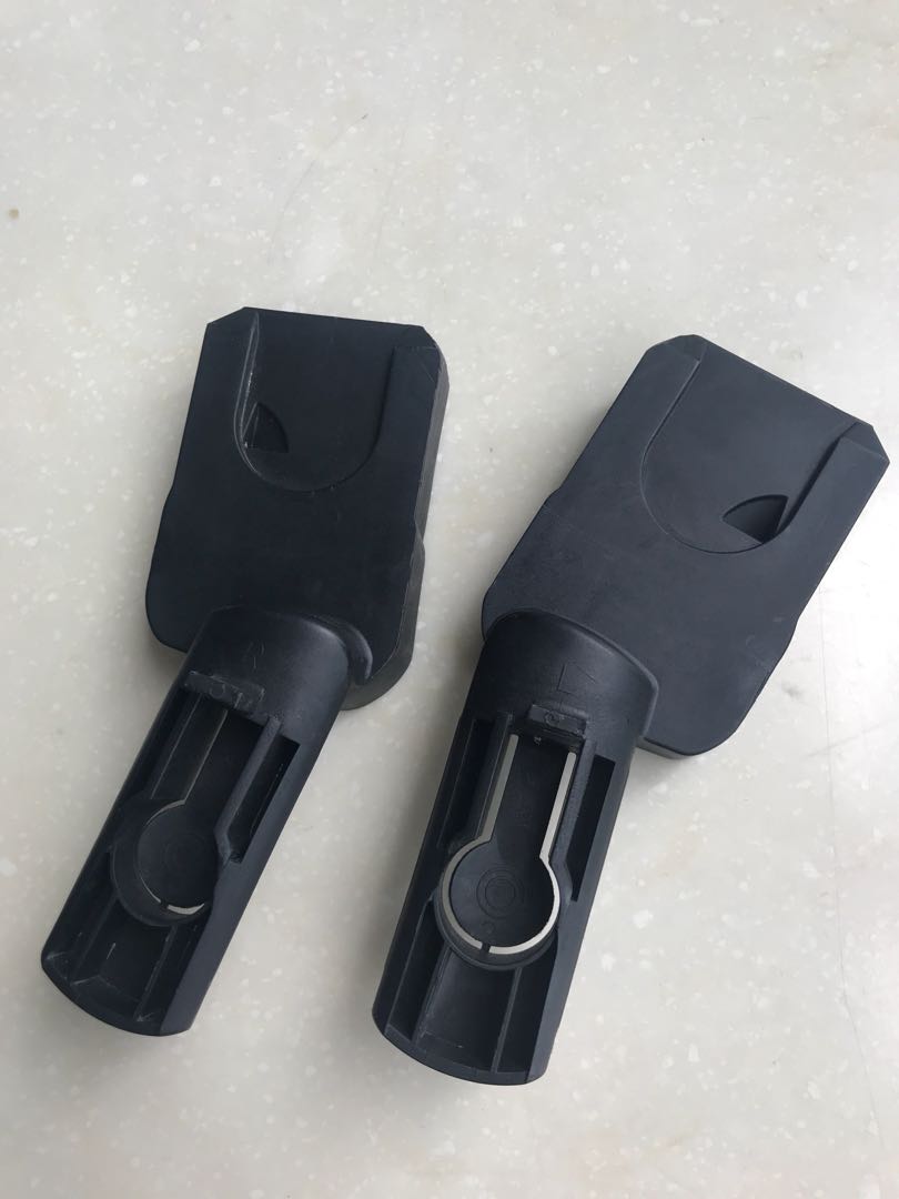 Quinny car seat adapter, Babies & Kids, Going Out, Car Seats on Carousell