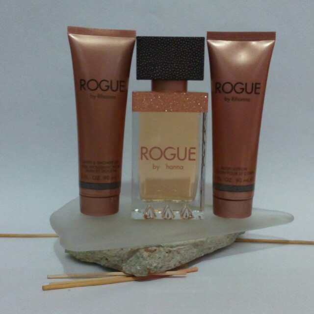 Rihanna Rouge Perfume Set Health Beauty Perfumes Nail Care Others On Carousell