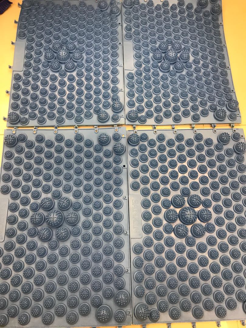 Wedding Gate Crash Game Running Man Massage Mat Design Craft Others On Carousell And there's a sequel and spin offs that i felt is similar to therapy game.