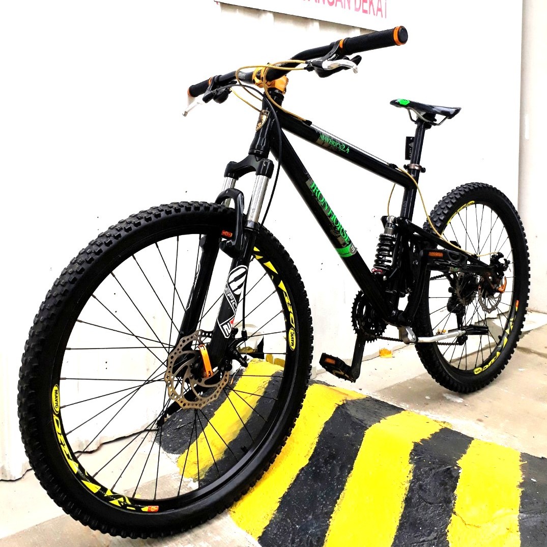 Iron Horse Maverick 2.4 Full Suspension Mountain Bike