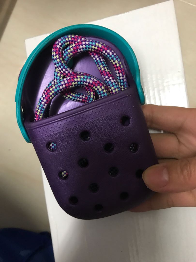 crocs with pouch