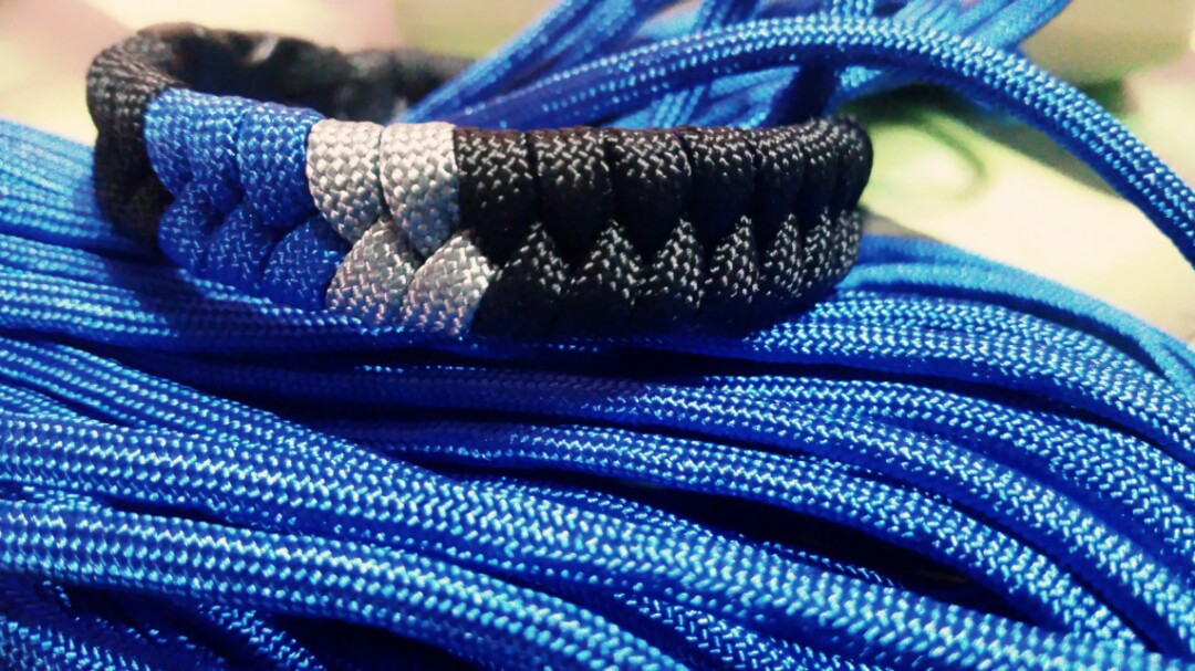 Fishtail Paracord (custom), Hobbies & Toys, Stationery & Craft