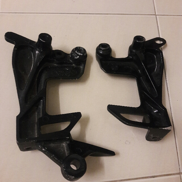 Footrest Yamaha Lagenda 115z Fuel Injection, Motorbikes on Carousell