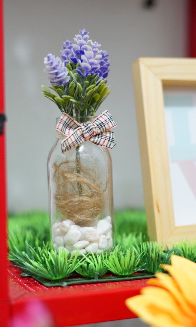 Hiasan Pajangan Meja Botol Kaca Artificial Flowers Desain Kerajinan Tangan Lainnya Di Carousell