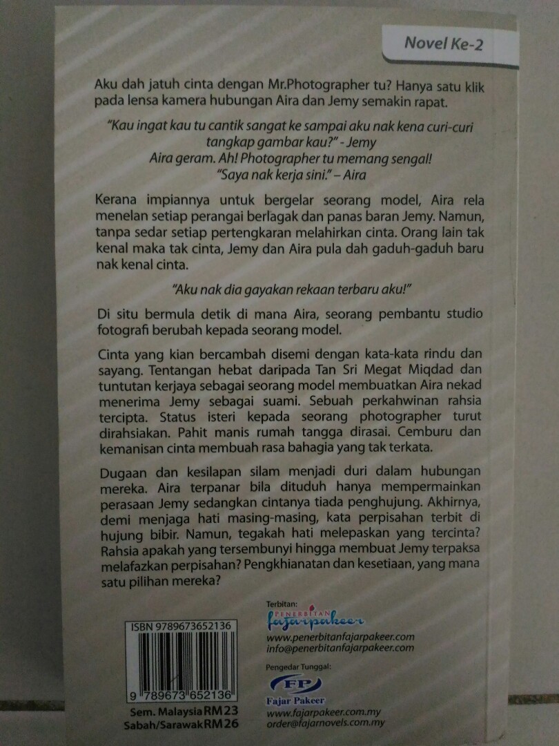 Malay Novel Mencintaimu Mr Photographer Emma Mariam Books Stationery Fiction On Carousell