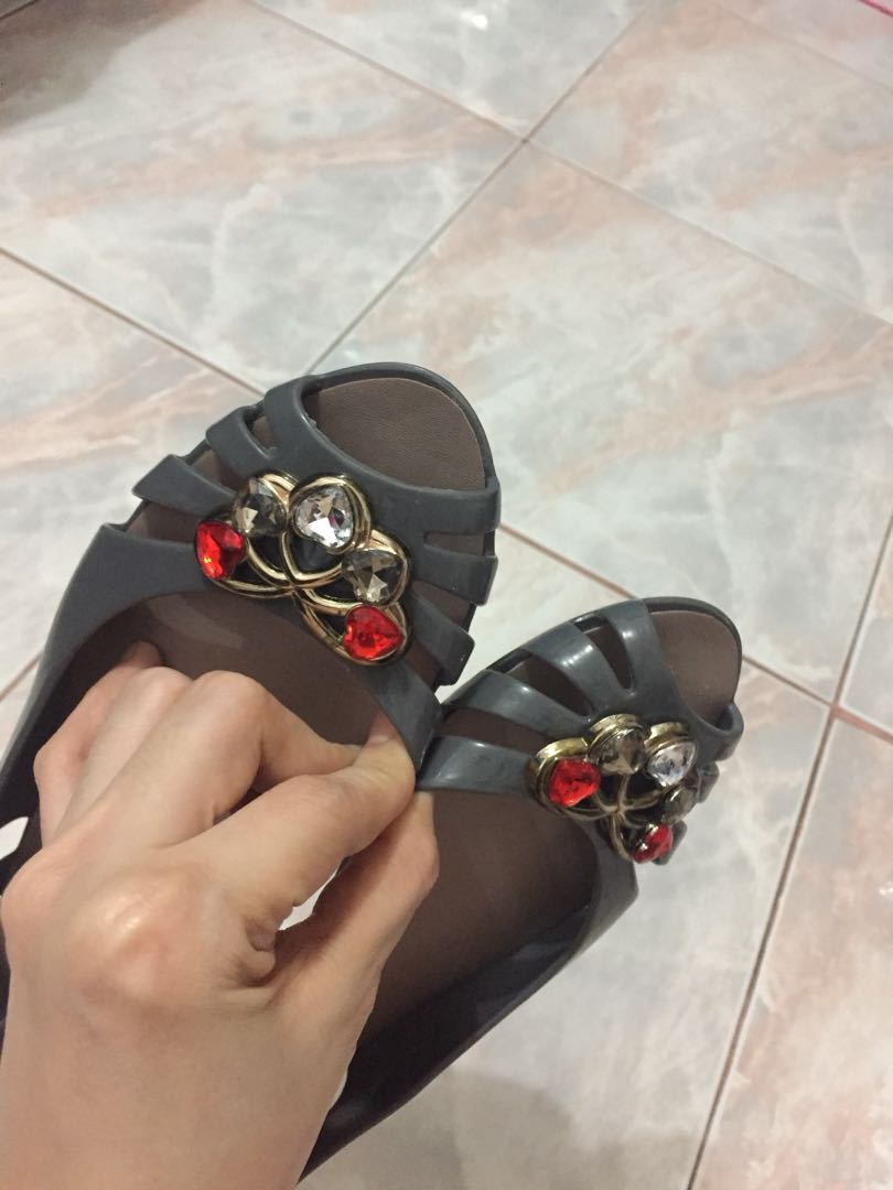 Mendrez Jelly Shoes Women s Fashion Footwear Flats Sandals on Carousell