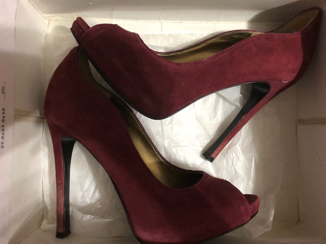 nine west red heels