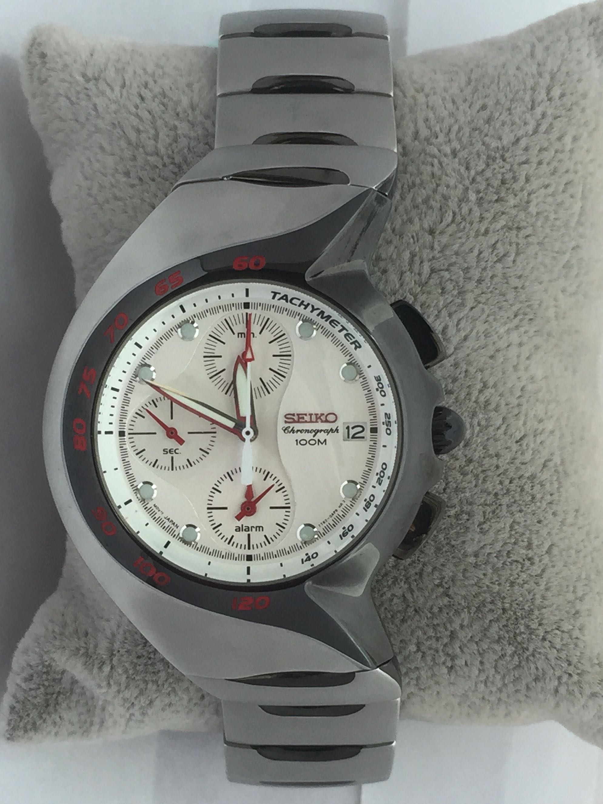 Seiko Asymmetrical Chronograph Alarm Watch, Men's Fashion, Watches &  Accessories, Watches on Carousell