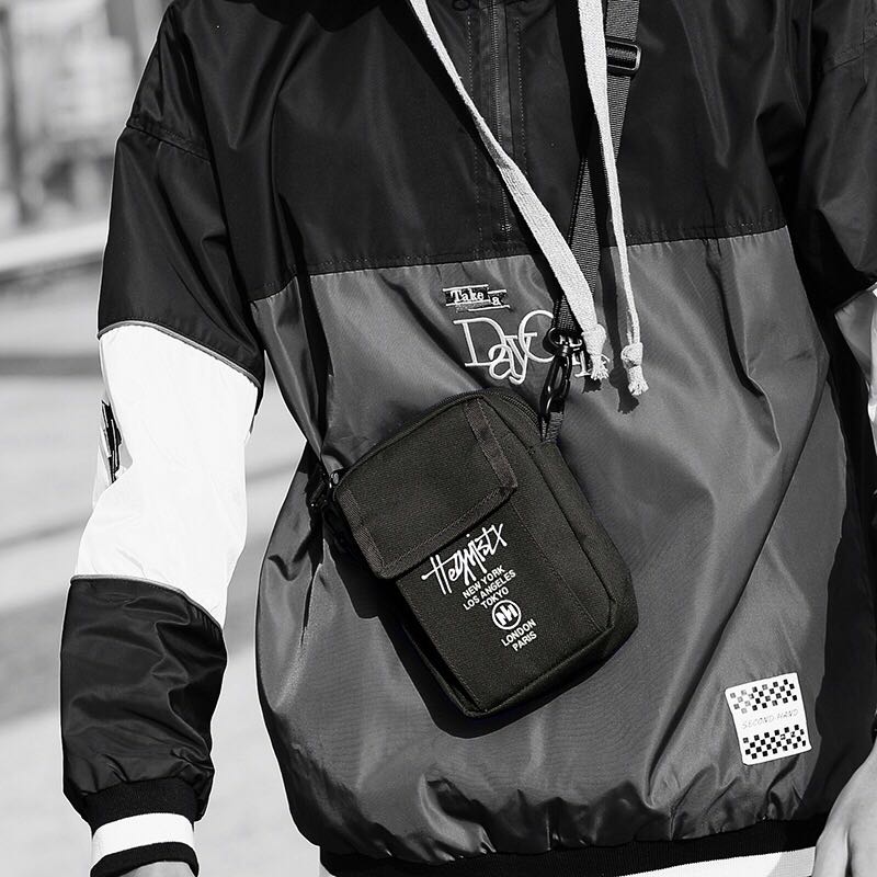 sling bag street style