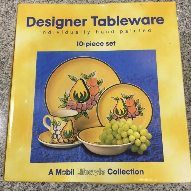 Tableware 10pc set (Category: Other Kitchen Appliances) located in Singapore. Submitted by whoz_me (Listing ID 156333319, Image 1). Description: .