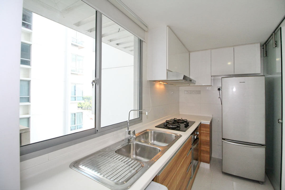 Waterfront Key / Bedok Reservoir 2 Bedroom Condo for rent, Pristine