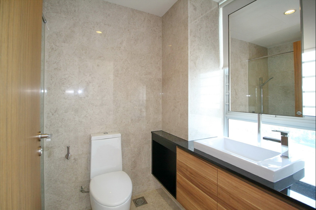 Waterfront Key / Bedok Reservoir 2 Bedroom Condo for rent, Pristine