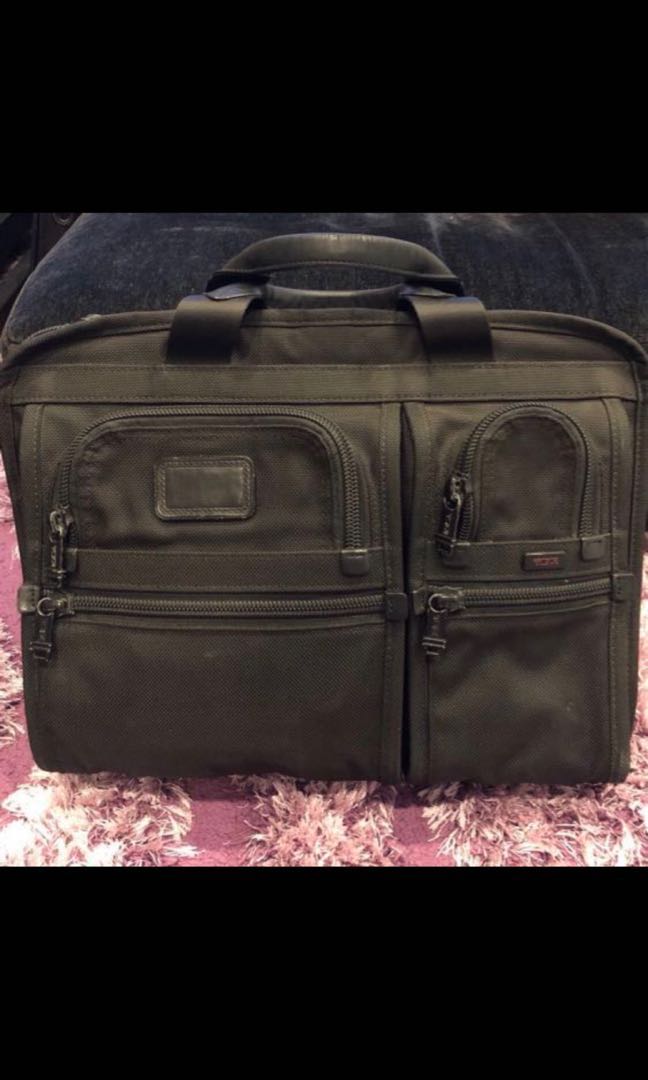 tumi document bag