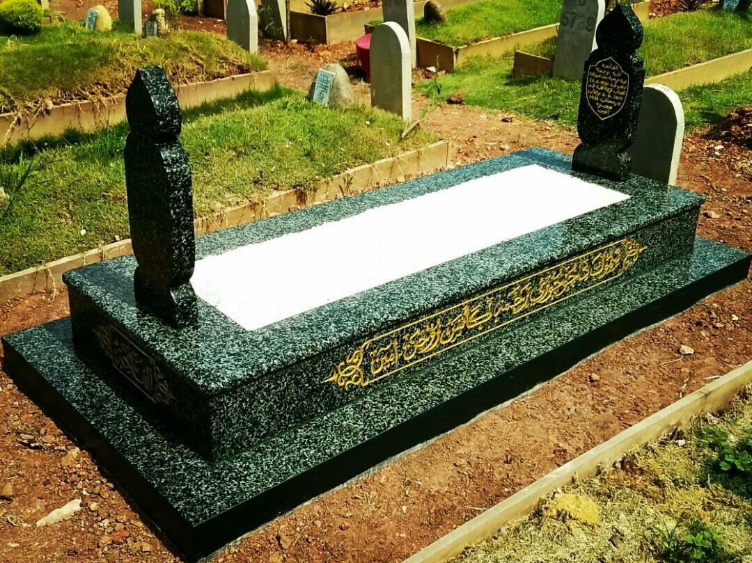 Batu nisan @ binaan kepok kubut, Everything Else, Others on Carousell