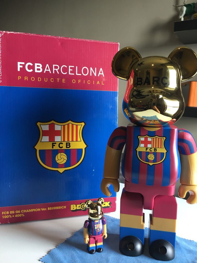 Bearbrick Barcelona 400%+100%, Hobbies & Toys, Toys & Games on 
