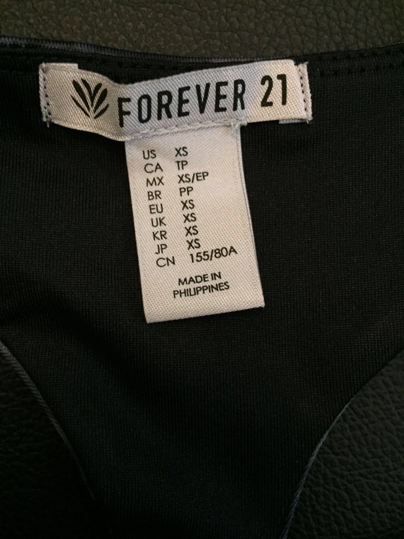 Forever 21 sports bra (Category: Activewear) located in Cainta. Submitted by GoodFinds_PH (Listing ID 165021644, Image 2). Description: 💯 authentic 💯 trusted All from FOREVER 21 overruns No Padding No haggling Last price all.