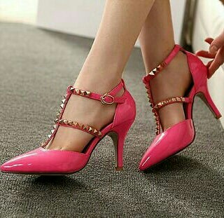HIGH HEELS VALENTINO WANITA CANTIK 0099 