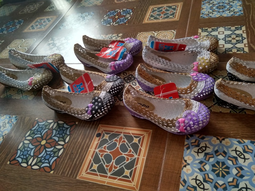 Sepatu Karet Anak Perempuan Bayi Anak Lainnya Di Carousell