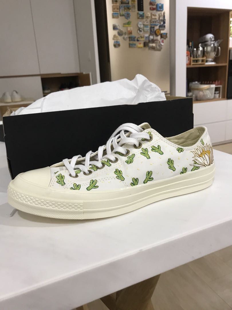 White converse hotsell design