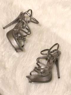 Price DROP ✨ Wayne Cooper - Alessandra Gunmetal Heels
