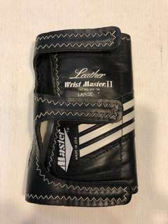 Left-Hand🎳Wrist Guard 