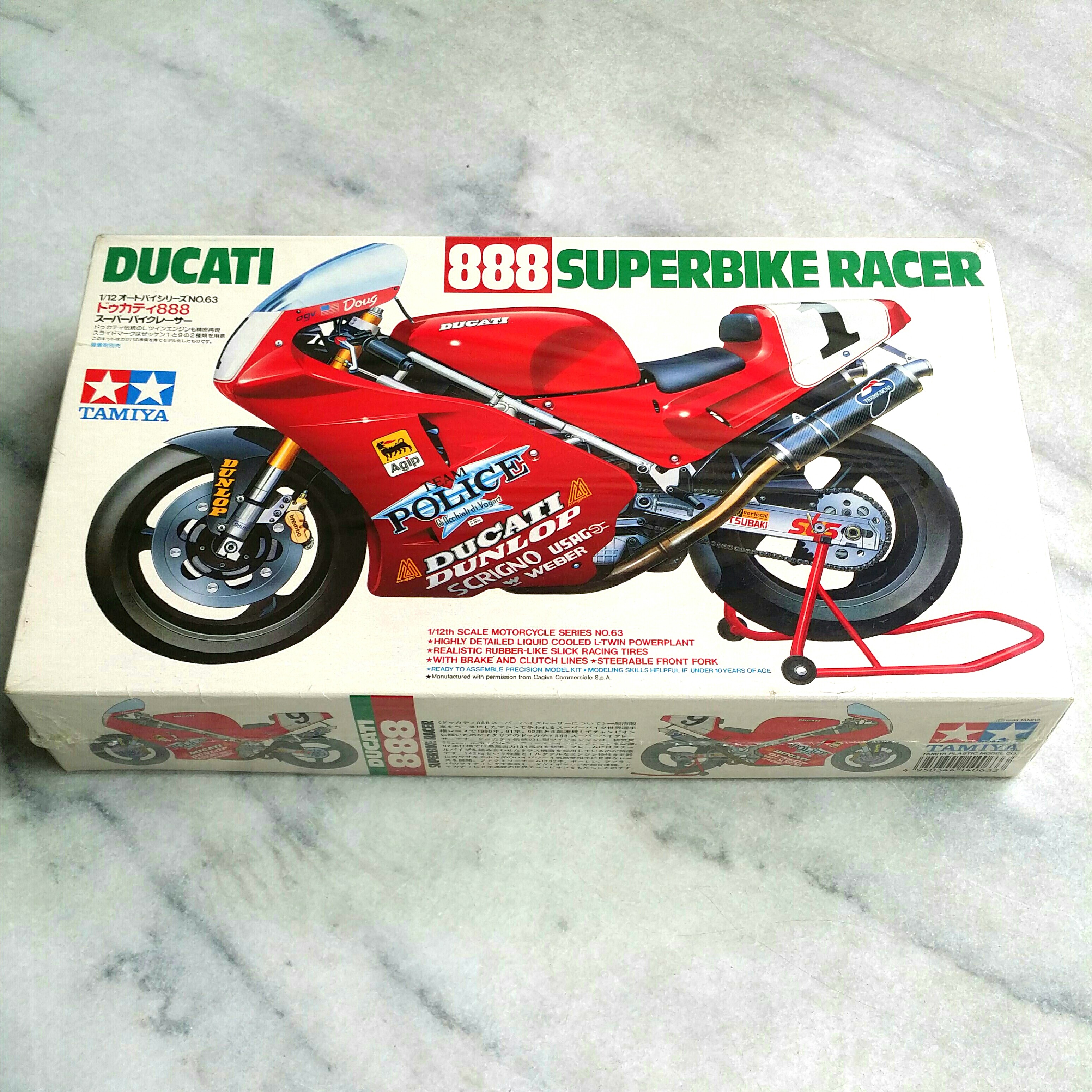 Ducati 888 Superbike Racer Tamiya 1:12 plastic model kit 14063 