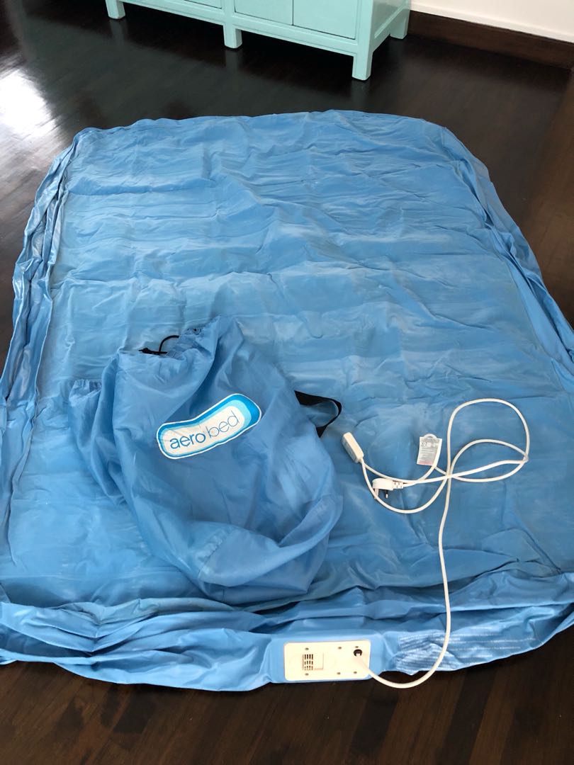 Aero inflatable bed outlet
