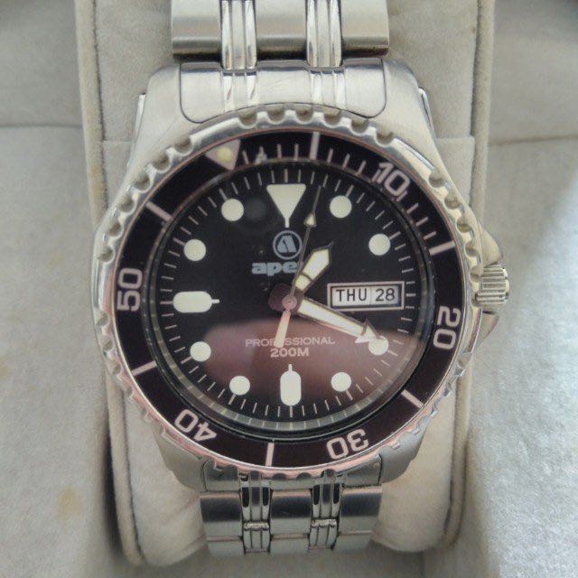 Apeks 200m Mens Professional Dive Watch Men S Fashion Watches On Carousell