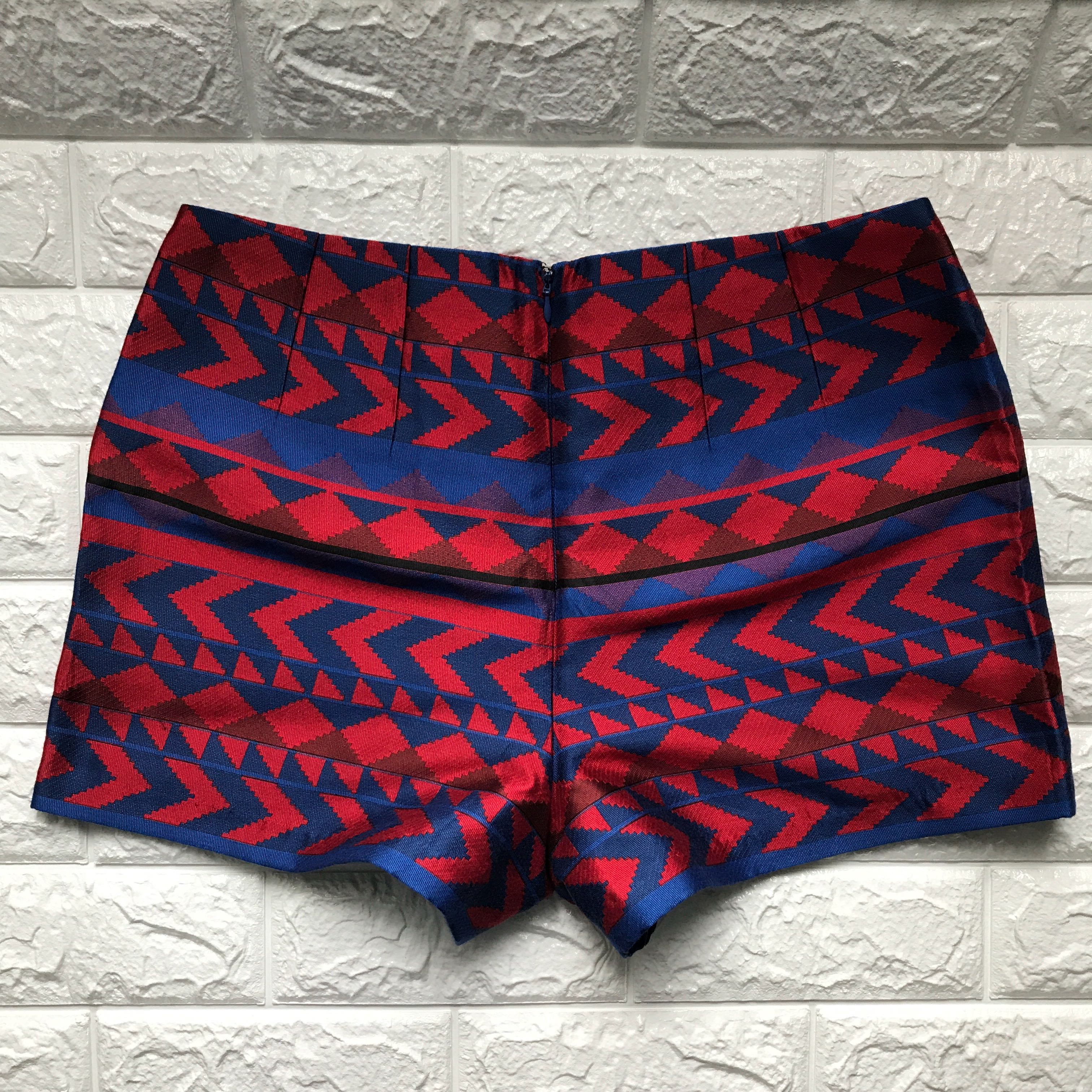 patterned high waisted shorts