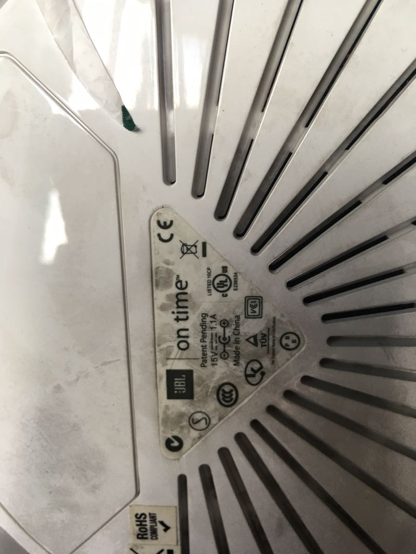 JBL on time speakers (Category: Soundbars, Speakers & Amplifiers) located in Quezon City. Submitted by starmax79 (Listing ID 165312228, Image 3). Description: Rarely used. With a.m/FM radio, iPod dock, clock. No charger. Sound of speaker cracks.
