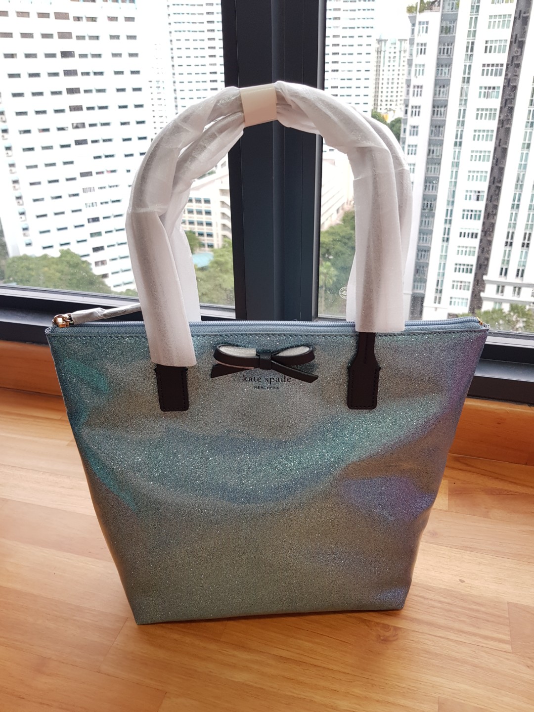 Kate Spade Jeralyn Mavis Street Lakesedge Blue Glitter Shoulder Tote Bag  (Sold out in Stores!), Women's Fashion, Bags & Wallets, Cross-body Bags on  Carousell
