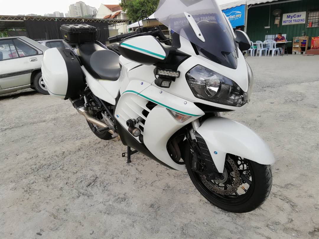 Motosikal kawasaki sales gtr 1400