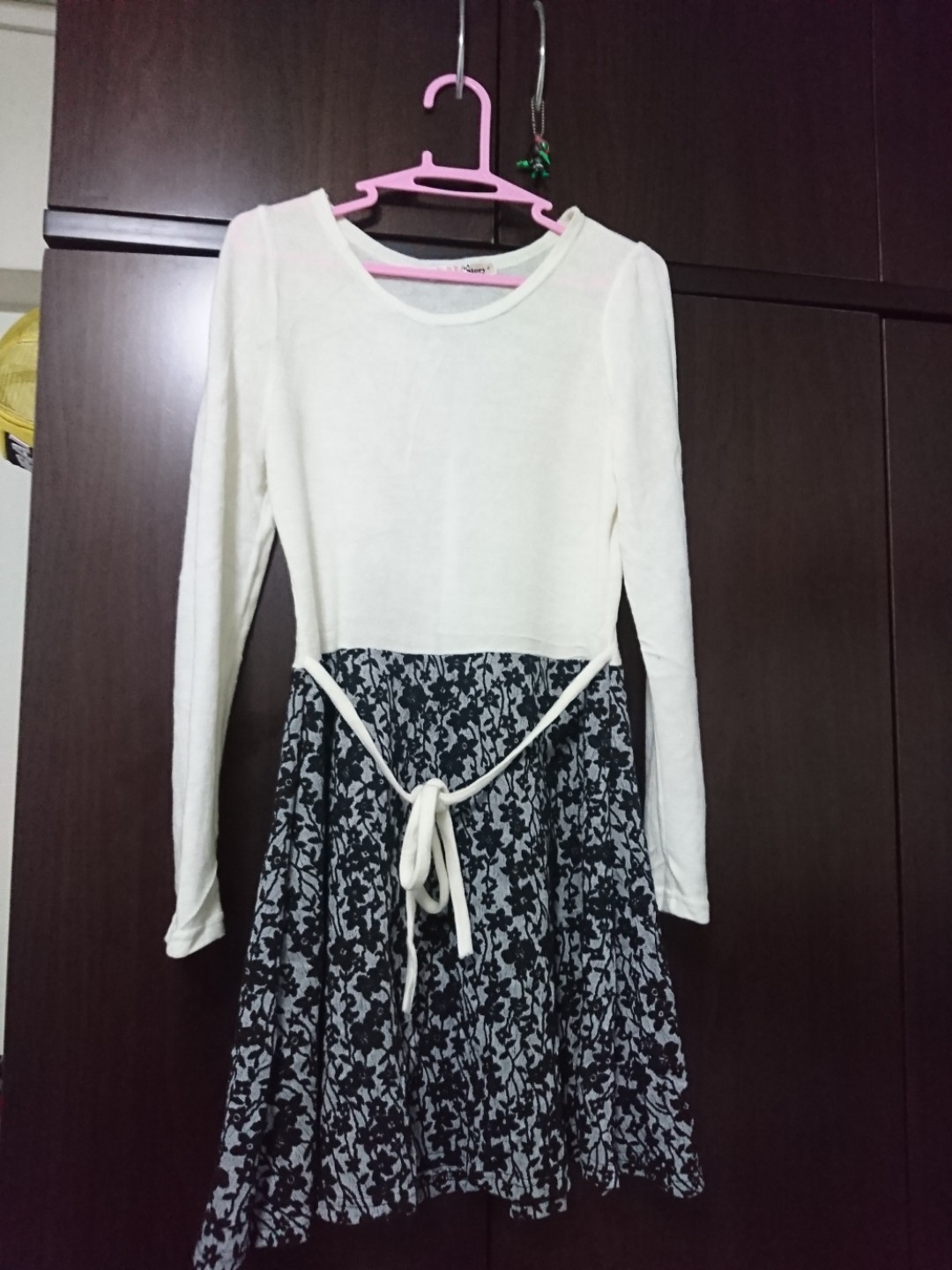 Knee Length Long Sleeves Dress From Korea Women S Fashion